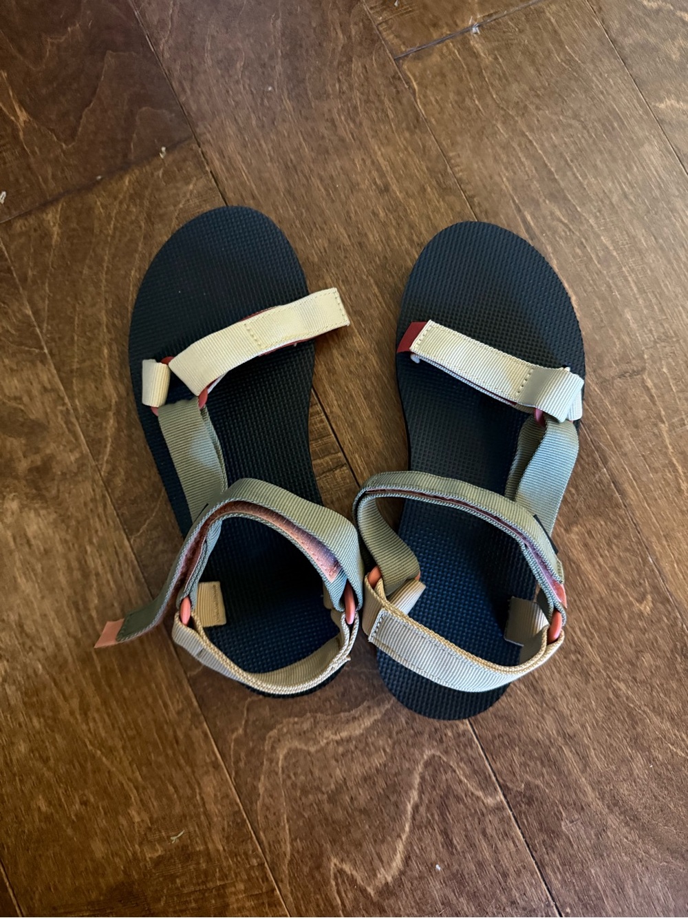 Teva universal sandal